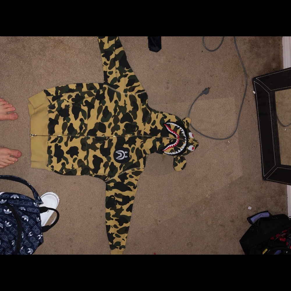 Babe 1st camo full zip shark